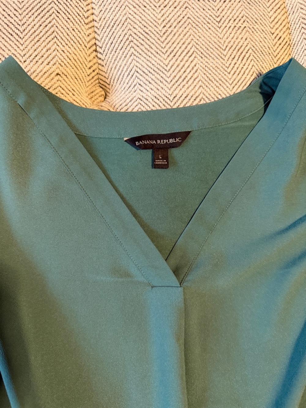 Banana Republic Teal V-Neck Blouse Size L